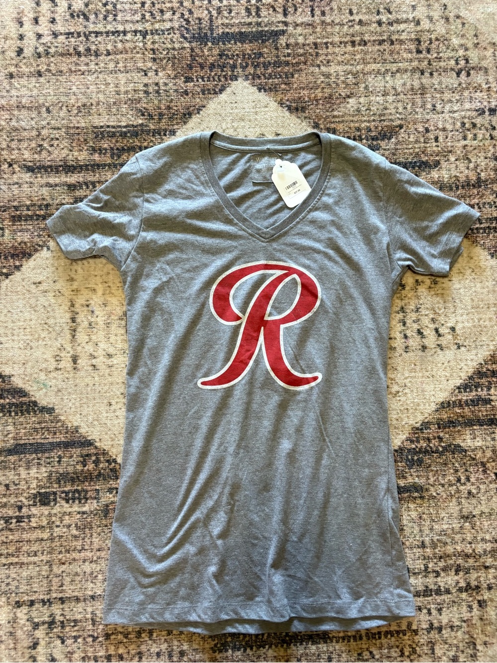 Wright and Ditson NWT Women’s Rainer V-neck Grey Shirt size Large